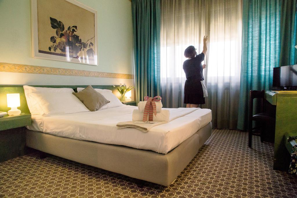 Hotel Salera Асти Экстерьер фото