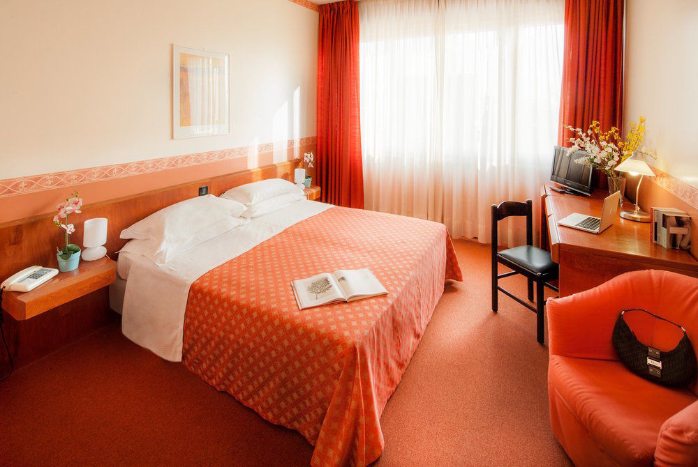 Hotel Salera Асти Экстерьер фото