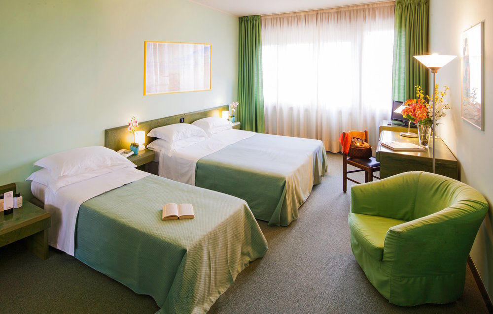 Hotel Salera Асти Экстерьер фото