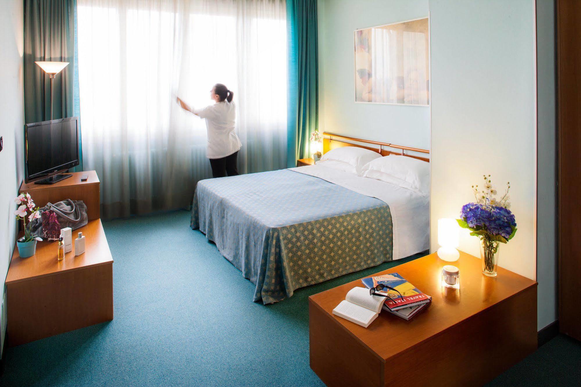 Hotel Salera Асти Экстерьер фото